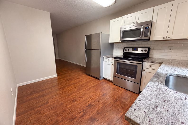 Photo 6 of 17 of 61 SE 171st Ave, Portland, OR