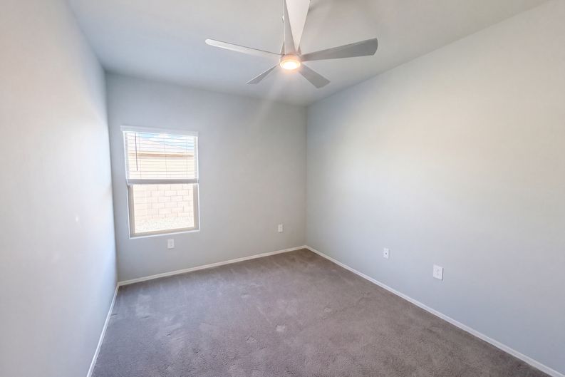 Photo 4 of 22 of 6867 S Portugal Ave, Tucson, AZ