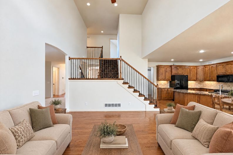 Photo 4 of 34 of 4509 NE Ridgeline Cir, Lees Summit, MO