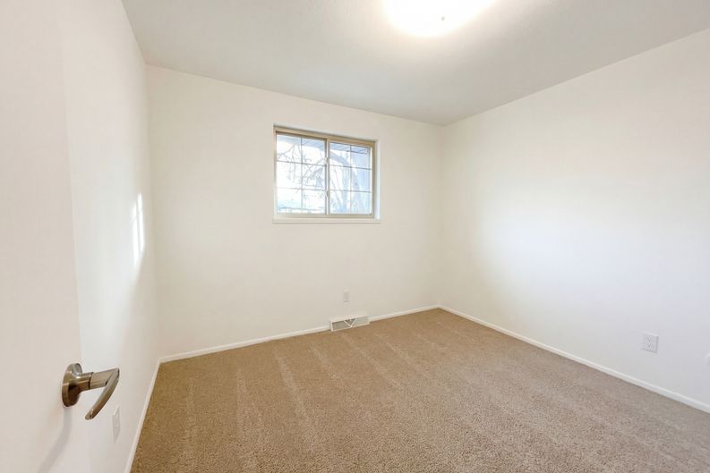Photo 6 of 49 of 1027 N 1st St, Johnstown, CO