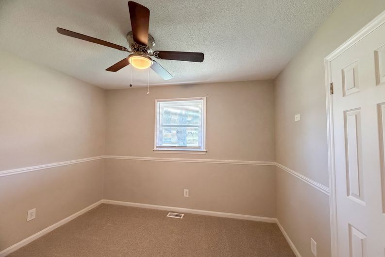 Photo 13 of 17 of 4402 Ginger Dr, Gastonia, NC