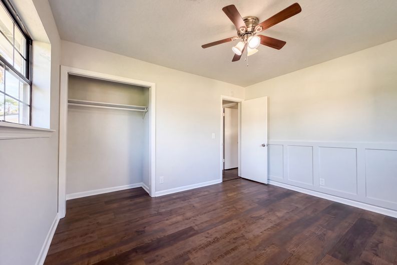 Photo 15 of 22 of 4040 Sierra Madre Dr S, Jacksonville, FL