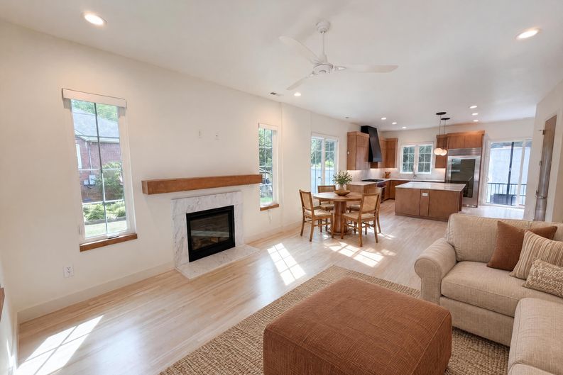 Photo 3 of 29 of 1609 Richland Dr, Charlotte, NC