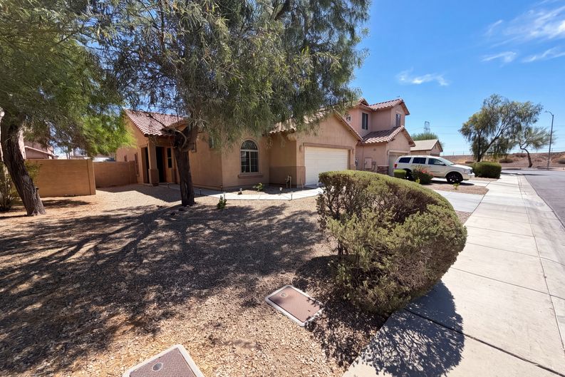 Photo 24 of 27 of 934 E Overlin Dr, Avondale, AZ
