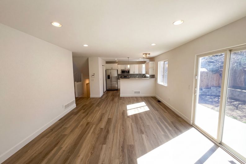Photo 6 of 20 of 9686 Fairwood St, Littleton, CO