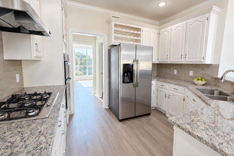 Photo 6 of 29 of 107 Yankee Ct, Rockwall, TX