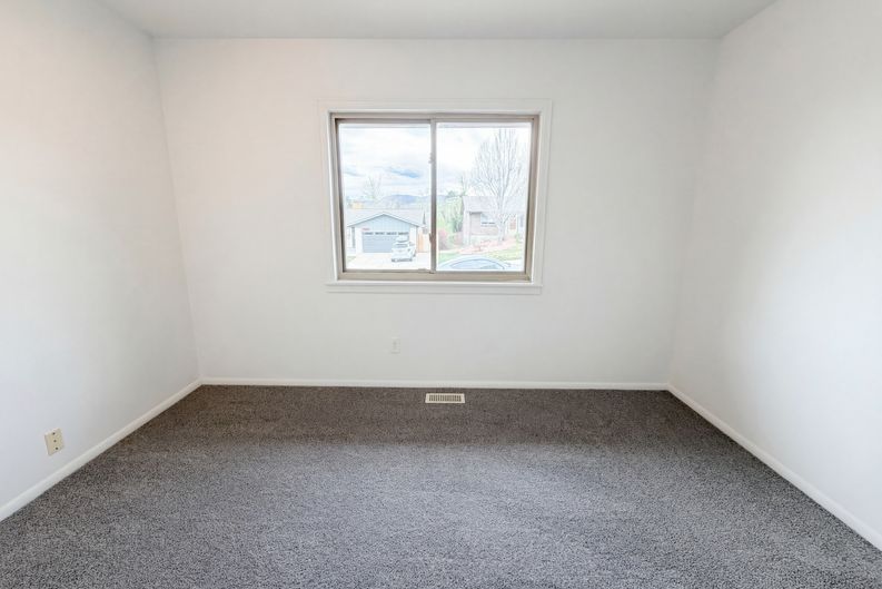 Photo 12 of 22 of 13771 W Warren Dr, Lakewood, CO