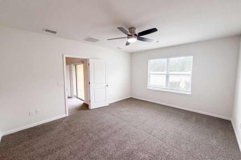 Photo 16 of 32 of 17917 Turning Leaf Cir, Land O Lakes, FL