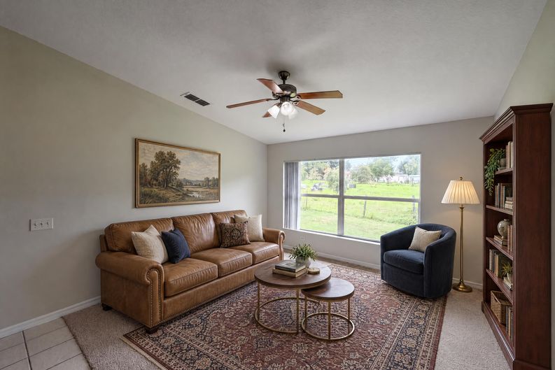 Photo 4 of 27 of 37209 Grassy Hill Ln, Dade City, FL