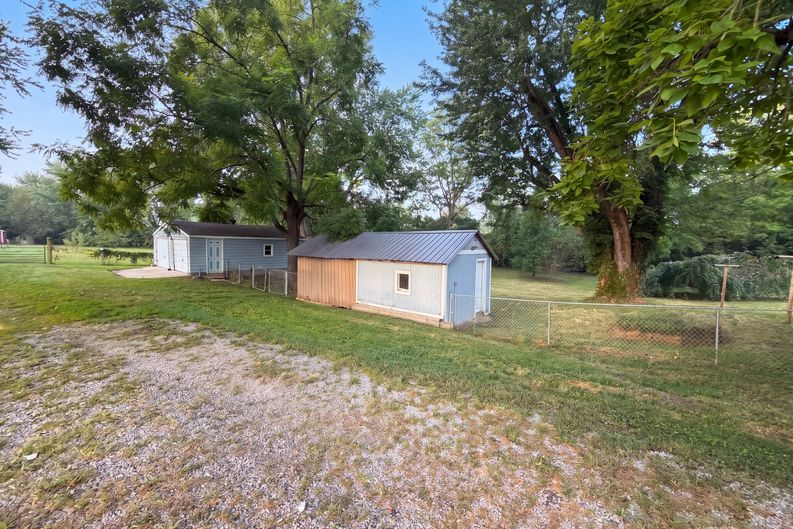Photo 17 of 21 of 207 E Park St, Trafalgar, IN