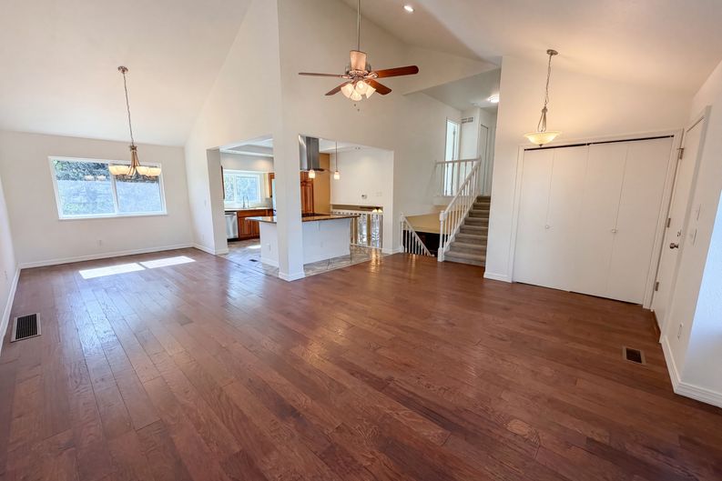 Photo 9 of 40 of 10330 E Weaver Pl, Englewood, CO