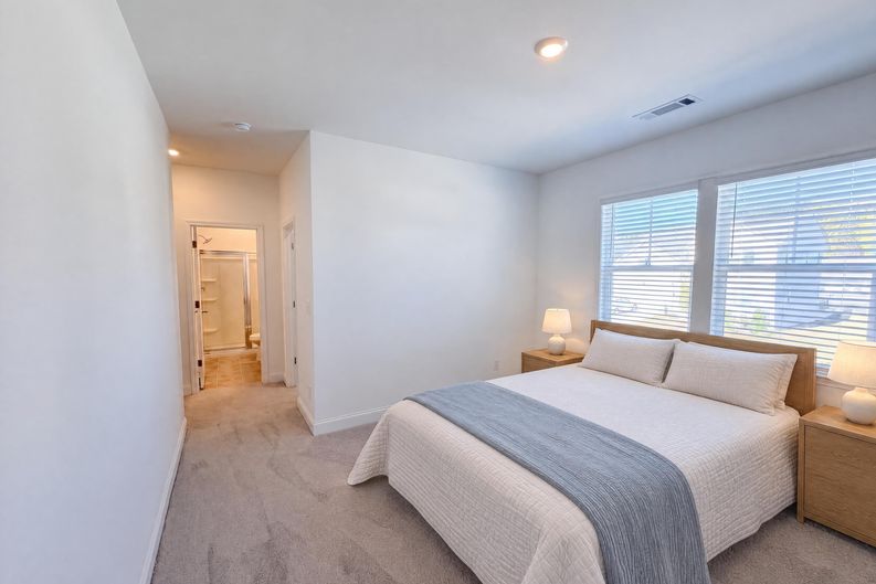 Photo 13 of 24 of 3219 Shirecrest Ln, Dacula, GA