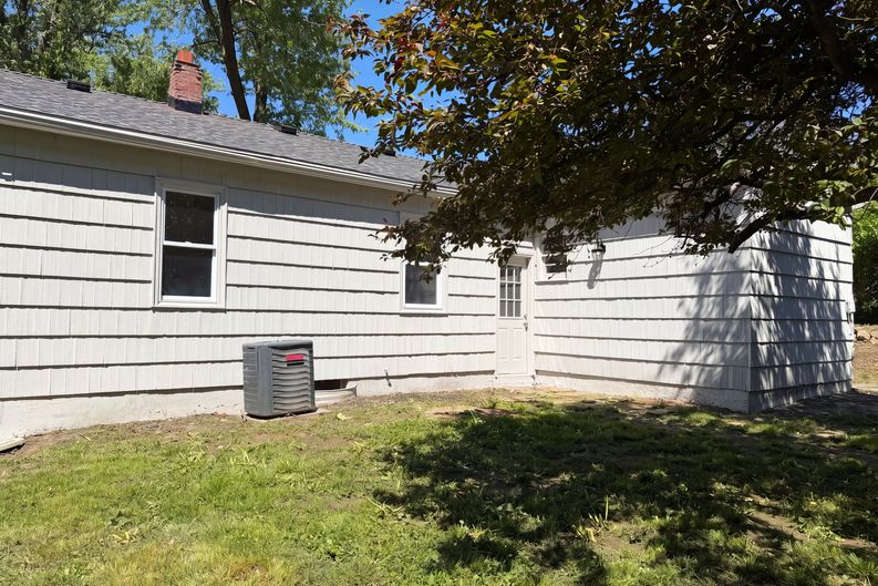Photo 14 of 20 of 5333 N Euclid Ave, Kansas City, MO