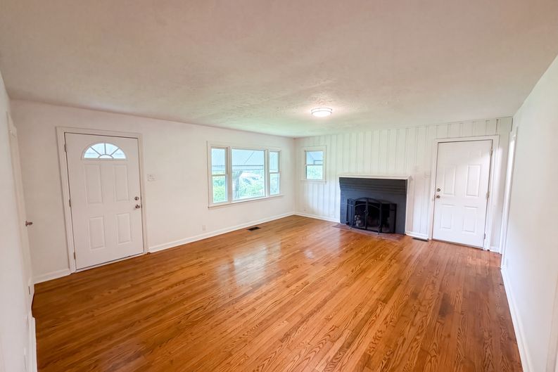 Photo 18 of 29 of 119 Old State Cir, Powell, TN