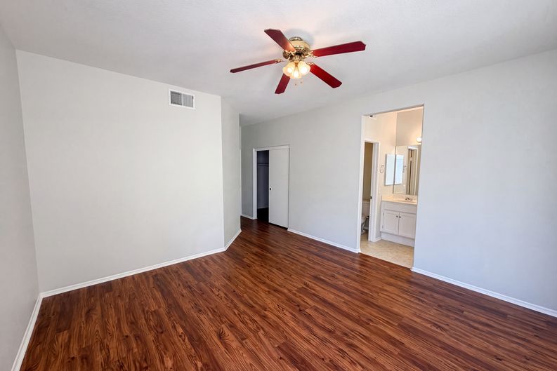 Photo 4 of 28 of 13477 Fairfield Dr, Corona, CA