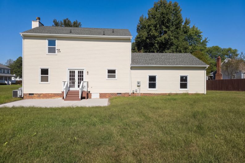 Photo 5 of 19 of 8921 Basswood Dr, Quinton, VA