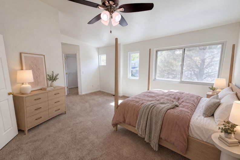Photo 4 of 29 of 7190 Pine Hills Way, Littleton, CO