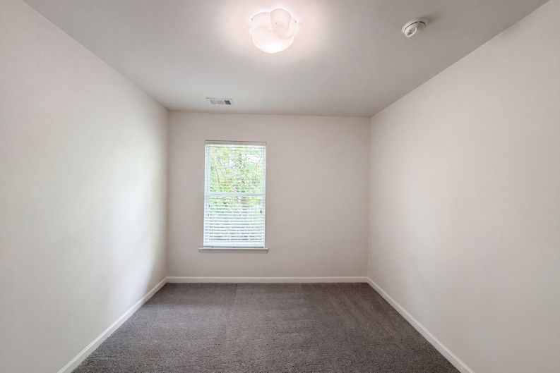 Photo 13 of 32 of 471 Tufton Trl SE, Atlanta, GA