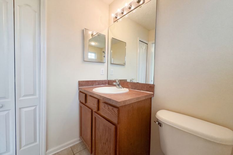 Photo 12 of 17 of 1539 Biscayne Bay Dr, Jacksonville, FL