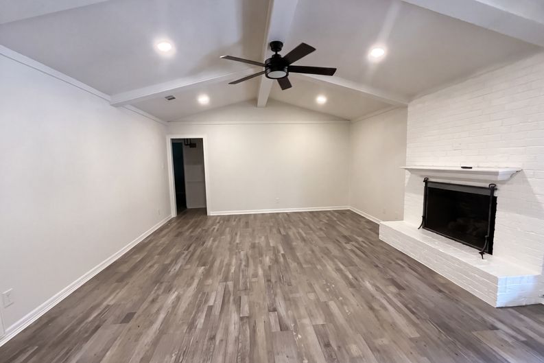 Photo 3 of 16 of 14553 Stone Creek Dr, Tyler, TX