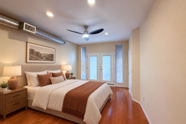 Photo 4 of 25 of 310 S Jensen Dr, Houston, TX