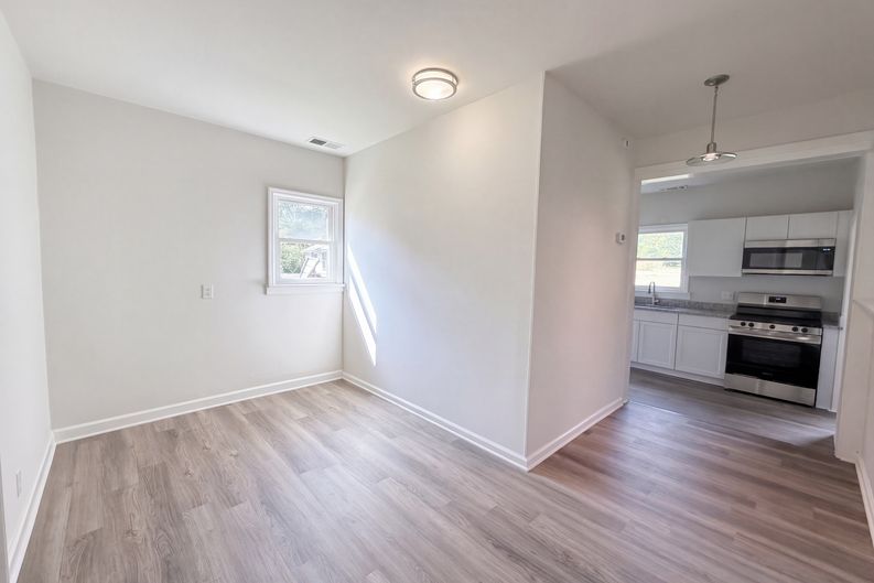 Photo 6 of 13 of 2545 W Mount Vernon Rd, Bethpage, TN