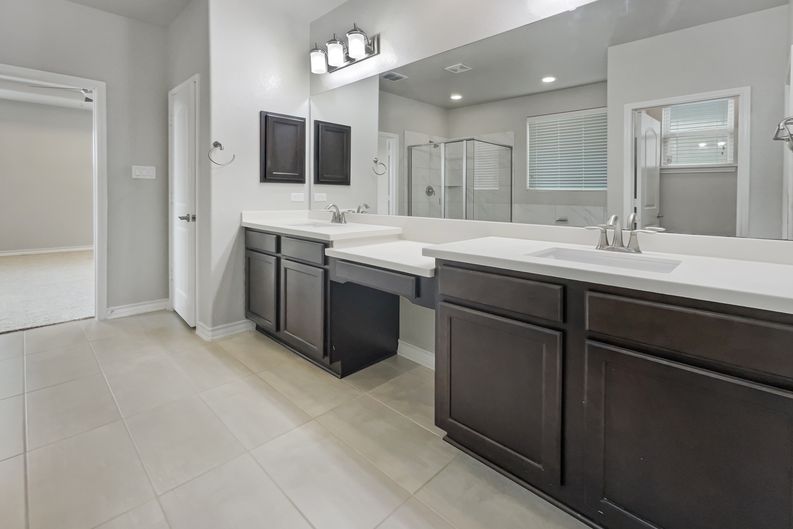 Photo 16 of 20 of 23006 Woodlawn Rdg, San Antonio, TX