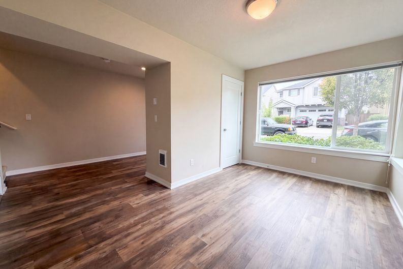 Photo 15 of 21 of 17302 SW Kite Ln, Beaverton, OR