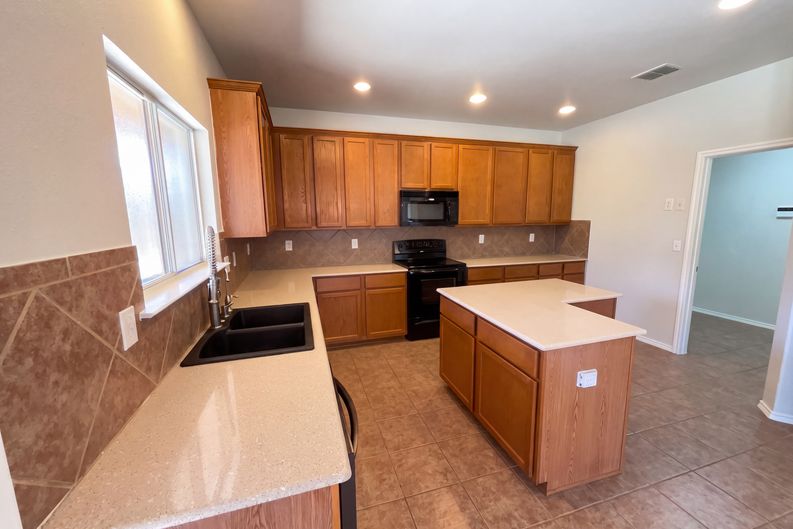 Photo 6 of 24 of 137 Deerwood Oaks, Boerne, TX