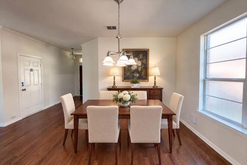 Photo 11 of 25 of 1421 Sparrow Dr, Little Elm, TX
