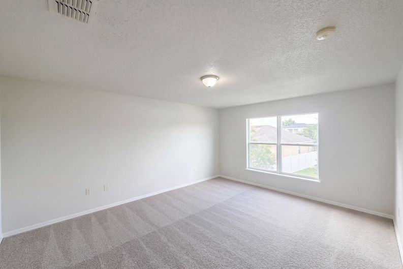 Photo 13 of 28 of 1818 Superior Ct, Kissimmee, FL