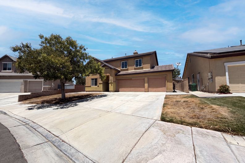 Photo 24 of 28 of 3147 W Lingard St, Lancaster, CA