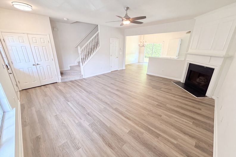 Photo 3 of 30 of 9155 Nesbit Ferry Rd, Alpharetta, GA