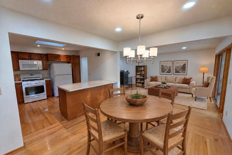 Photo 7 of 24 of 12228 Allen Dr, Burnsville, MN