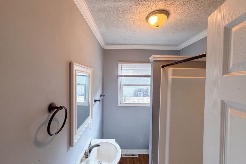 Photo 8 of 19 of 831 Fairview St, Kannapolis, NC