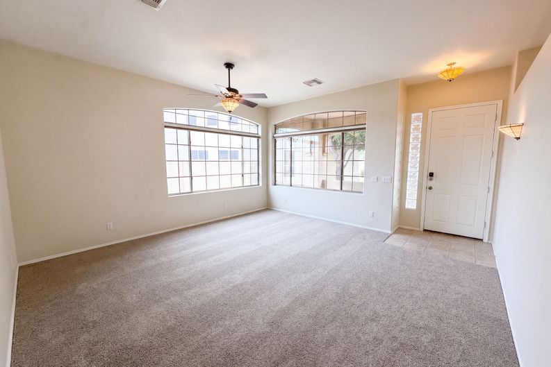 Photo 3 of 26 of 2090 W Corona Dr, Chandler, AZ