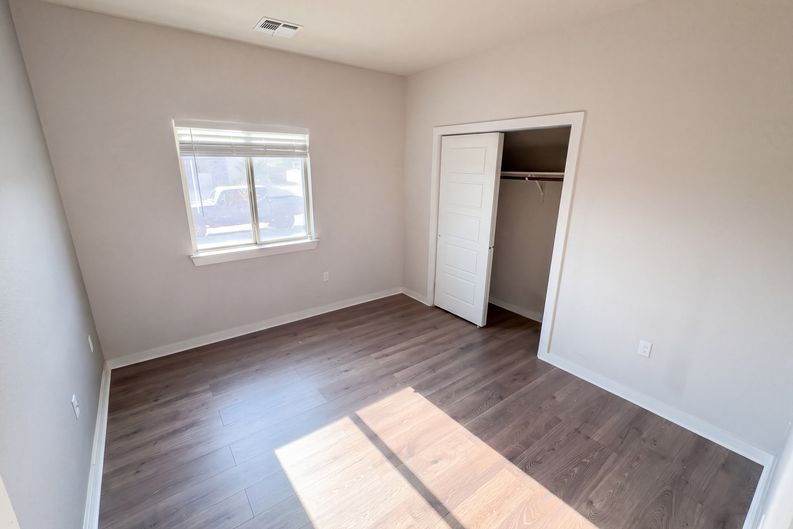 Photo 10 of 20 of 2801 Maria Casas St, El Paso, TX