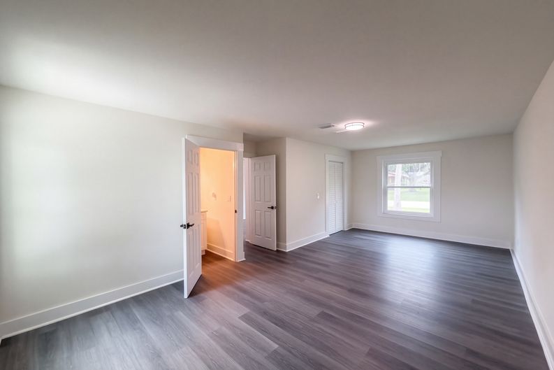 Photo 4 of 22 of 4355 NW 26th Ave, Ocala, FL