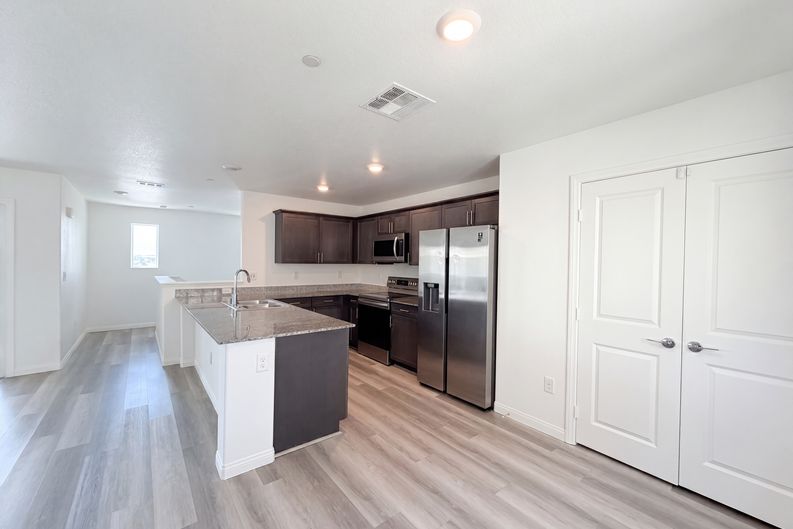 Photo 12 of 41 of 6875 Crimson Shadow St, North Las Vegas, NV