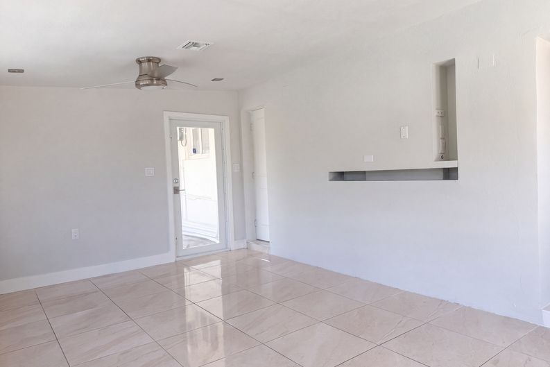 Photo 10 of 22 of 6200 SW 109th Ave, Miami, FL