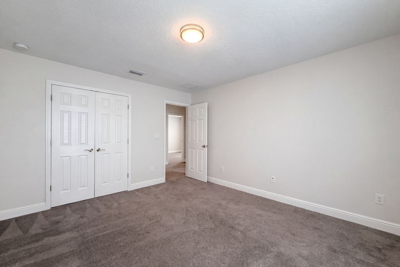 Photo 21 of 33 of 12643 Horseshoe Bend Dr, Lithia, FL