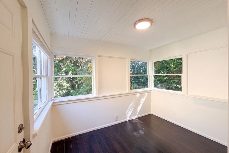 Photo 11 of 26 of 605 Ash St, Lake Oswego, OR