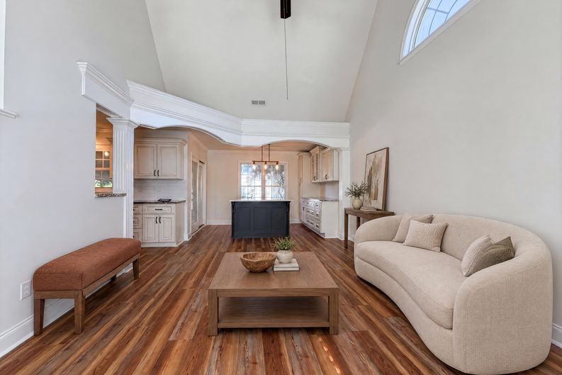 Photo 8 of 26 of 105 Jefferson Forest Ct, Winston Salem, NC