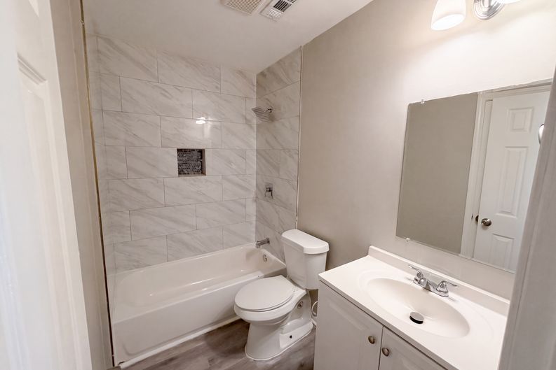 Photo 11 of 19 of 5067 Redan Rd, Stone Mountain, GA