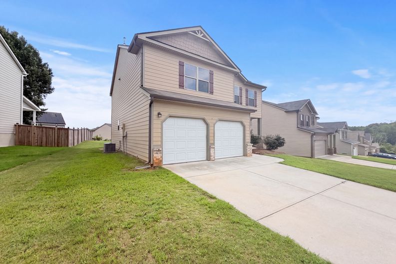 Photo 21 of 25 of 2048 Massey Ln, Winder, GA