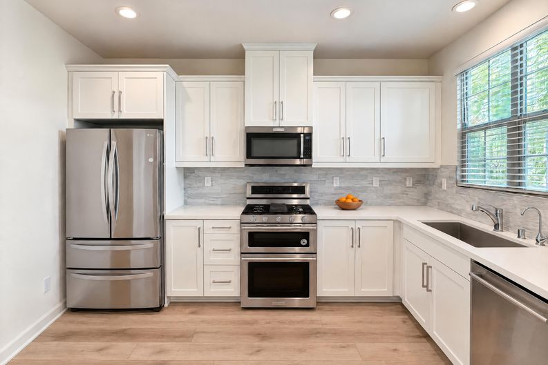 Photo 3 of 21 of 125 Lantana Dr, Stanton, CA