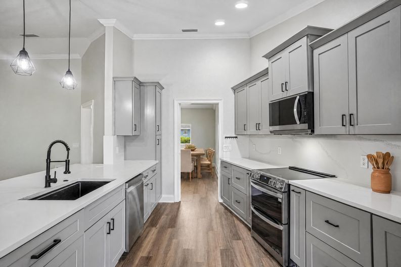 Photo 48 of 63 of 5609 Executive Dr, New Port Richey, FL