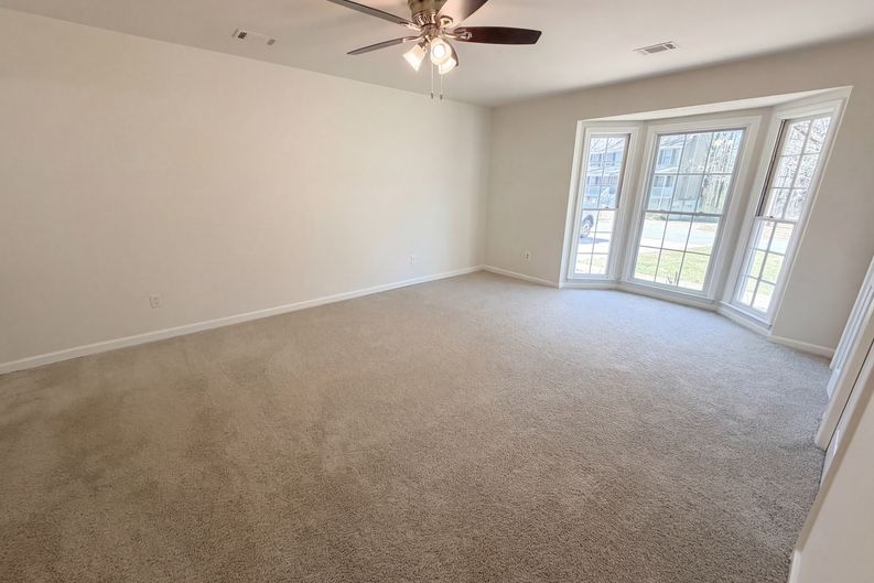Photo 12 of 18 of 5003 Henson Dr SW, Mableton, GA