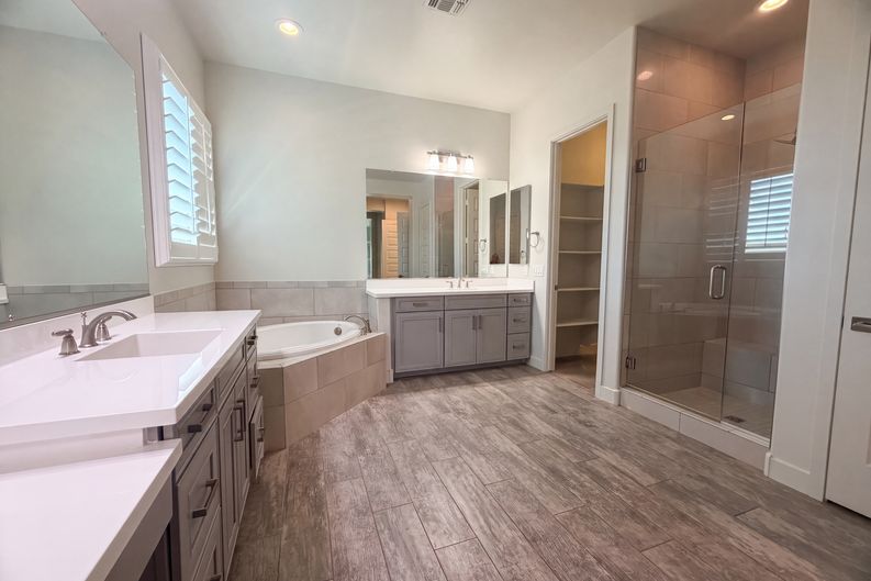 Photo 16 of 21 of 7552 E Peralta Ave, Mesa, AZ
