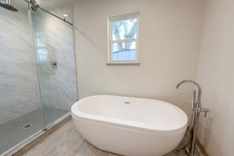 Photo 16 of 19 of 10726 Sugar Hill Dr, Houston, TX